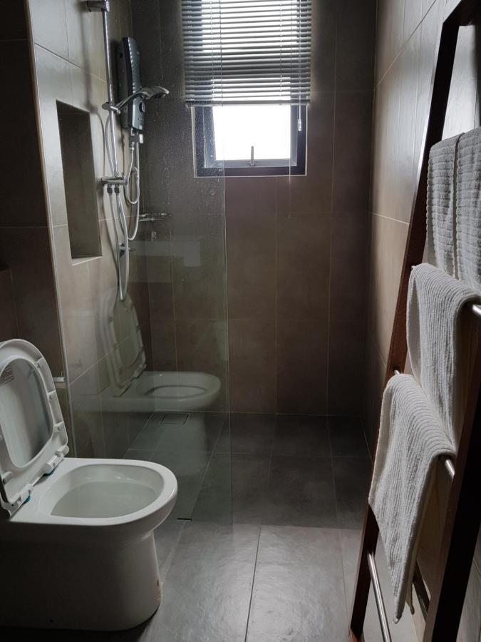 Timurbay Studio Apartment Facing Beautiful Beach Kuantan Esterno foto